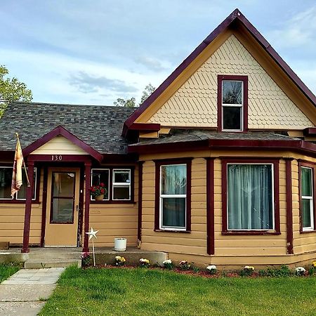 Vintage Cozy Family Home Near National Parks セント・アンソニー エクステリア 写真